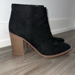 Elegant Black Ankle Boots